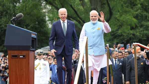 Indian Diaspora Gathers at South Lawns to Witness PM Modi's Official Welcome at White House