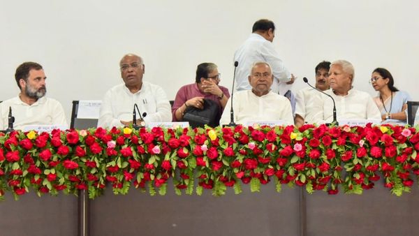 Get Married, We Will be Your 'Baraati': Lalu Prasad's Witty Advice to Rahul Gandhi at Opposition Meet