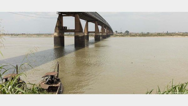 Nigeria: More than 100 feared dead after boat capsizes