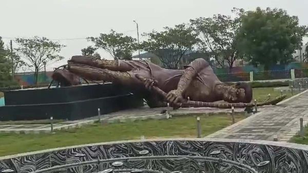 40-Ft-Tall Hockey Player Statue Collapses In Rourkela, Probe Ordered
