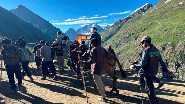 Another Batch Of Pilgrims Leaves For Amarnath Shrine