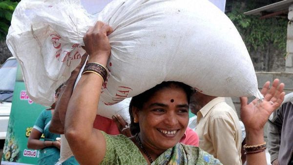 Karnataka Anna Bhagya Scheme 2023: When will Beneficiaries get the Cash transferred Into The Account?