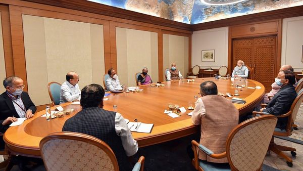 PM Chairs 'Fruitful' Meeting of Council of Ministers, Tells Them to Inform People About Work Done in 9 Years