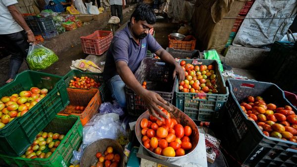 As Price Soars, Centre Set To Procure Tomatoes From Andhra, Karnataka, Maha