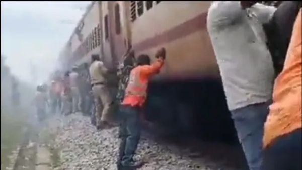 Fact-check: Did Army Jawans Push a Train to Start It?
