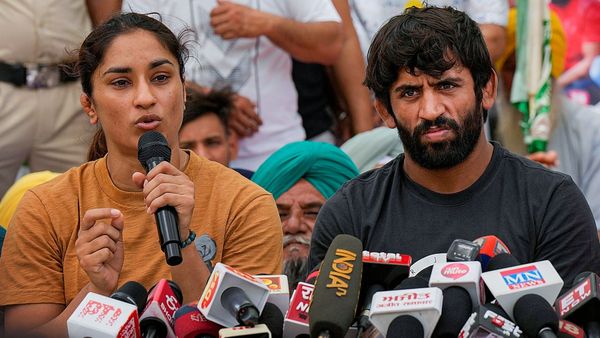 Delhi HC Asks WFI To Explain Asian Games Trials Exemption For Vinesh, Bajrang
