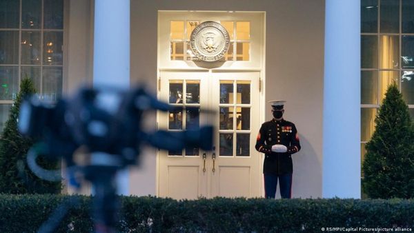Cocaine discovery sparks White House evacuation