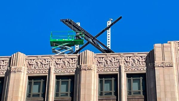 'X' Logo Installed Atop Twitter Building, Spurring San Francisco To Investigate Permit Violation