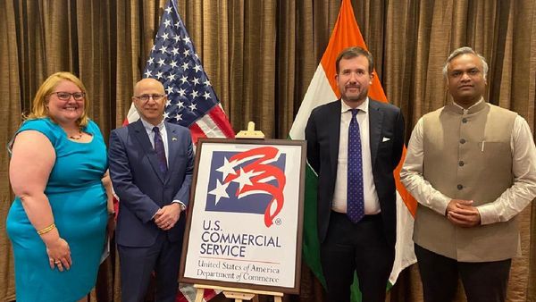 U.S. Consul General Chennai Christopher W. Hodges Makes First Official Visit to Bengaluru