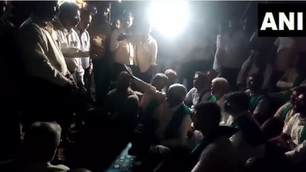 Karnataka Farmers Stage All-Night Protest Against Cauvery Water Release