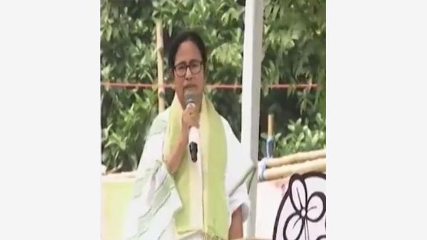 'When Indira Gandhi Reached Moon': Mamata Banerjee's Latest Blunder Sparks Meme Fest