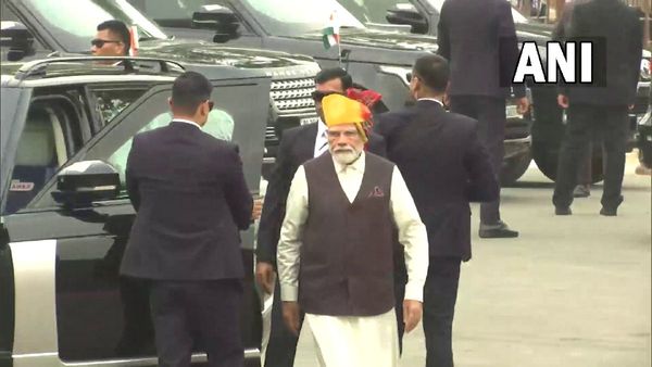 Independence Day 2023: PM Modi Dons Rajasthani Bandhani Print Turban