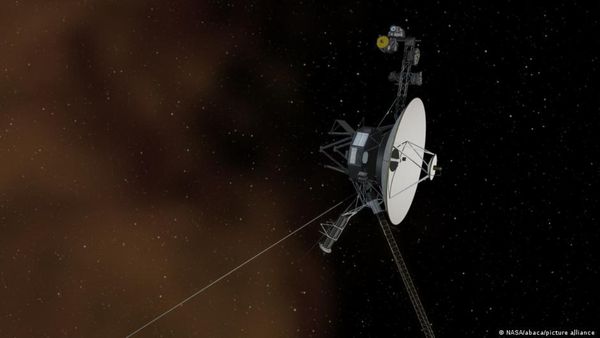 Voyager 2: NASA restores contact with spacecraft