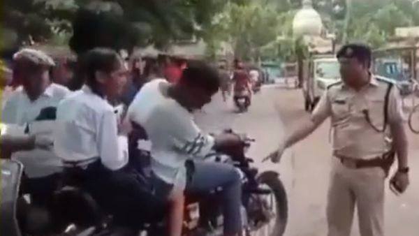 Late Punjabi Singer Sidhu Moosewala Called 'Terrorist' By A Cop; Clip Goes Viral