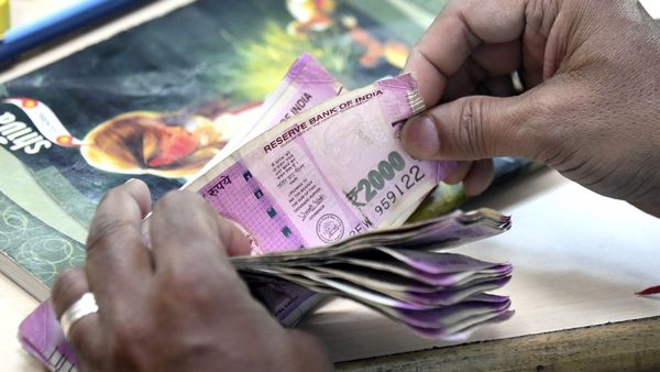 7th Pay Commission DA Hike: What's the Expected Salary Boost for Central Govt Employees?