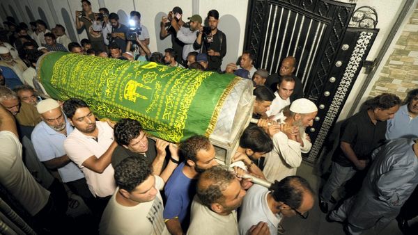 J&K: 3 Security Officers Martyred In Anantnag Encounter, 2 LeT Terrorists Trapped