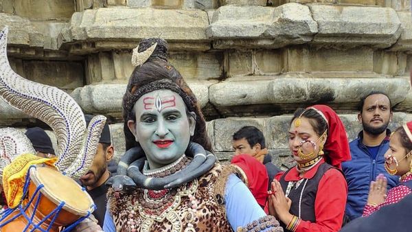 186 Passengers Begin Memorable Journey Aboard Special Char Dham Yatra Train