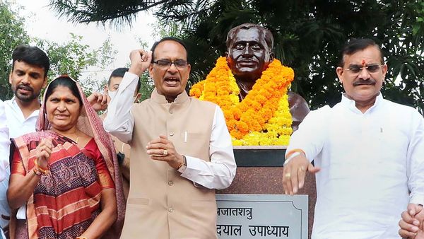 Tomar Challenges Congress's Objections to BJP Fielding Central Ministers in Upcoming Madhya Pradesh Elections