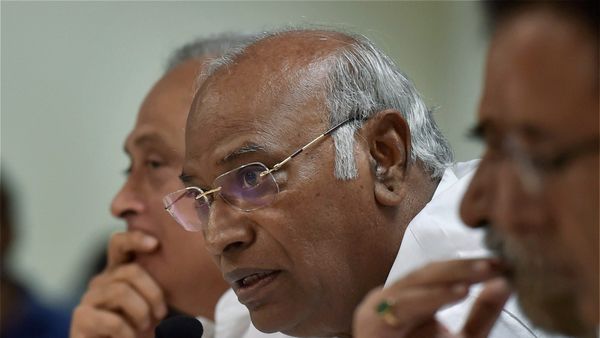 BJP Takes a Swipe at Congress Over Media Anchor Boycott Decision