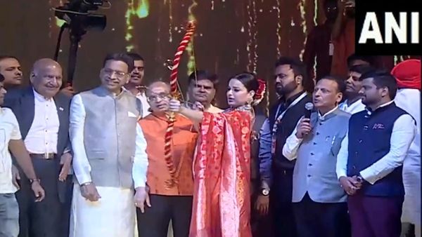 Dussehra 2023: Kangana Ranaut Becomes First Woman To Do Ravan Dahan In 50 Years At Red Fort