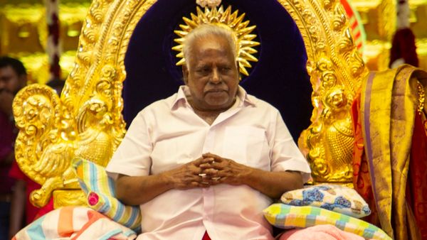 Spiritual Guru Bangaru Adigalar Passes Away at 82