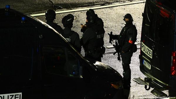 Hostage Drama Closes Hamburg Airport, Flights Suspended