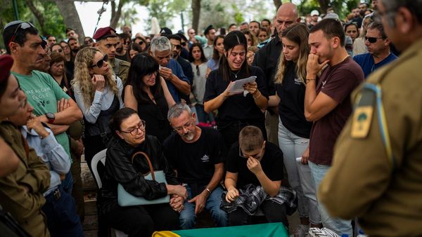 Hamas Frees First Batch Of Hostages, Including 13 Israelis