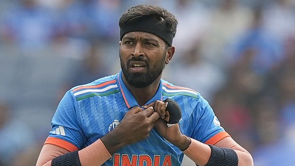 Mumbai Indians Plays Ace As Hardik Pandya Likely To Leave Gujarat Titans, Set To Rejoin MI