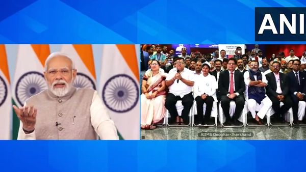 PM Modi Interacts With Beneficiaries Of 'Viksit Bharat Sankalp Yatra'
