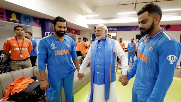 Will Modi Allow Supporters To Enter Bedroom? Azad Slams PM's Meeting With Rohit's Men In Dressing Room