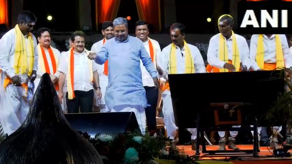 Karnataka CM Siddaramaiah Dances With Artists In Hampi, Video Goes Viral | WATCH