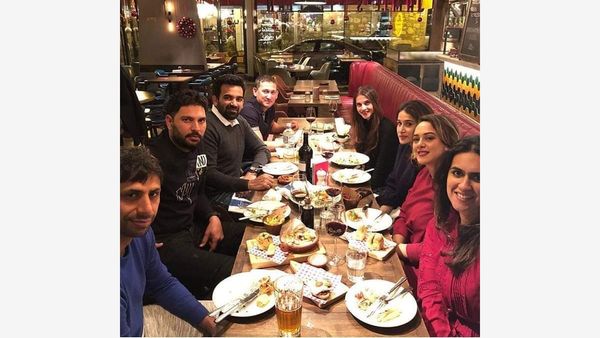 Eat Together, Stay Together! Yuvraj Singh, Zaheer Khan, Ashish Nehra Celebrate Ajit Agarkar's Birthday