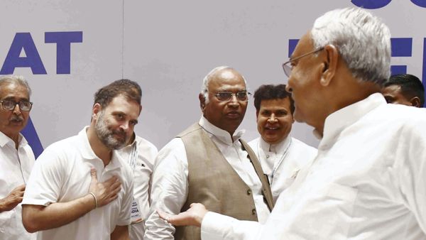 Rahul Gandhi Reaches Out To Nitish Kumar Over Kharge-For-PM Call