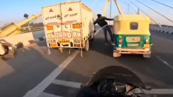Delhi: Autorickshaw In Viral Signature Bridge Stunt Video Impounded