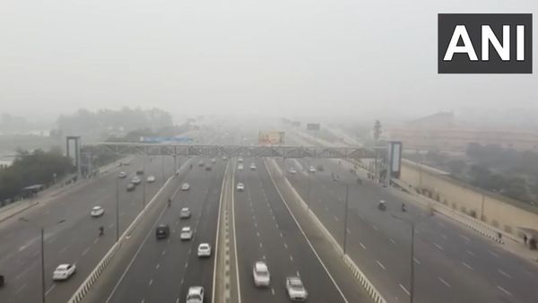 Weather Alert: Dense Fog Disrupts Normal Life, 24 Trains To Delhi Running Late