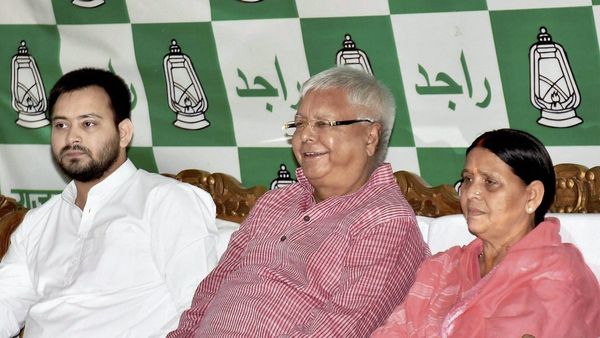 Bihar Political Crisis: Here's Lalu Yadav's New Tactic To Beat Nitish Kumar, If He Joins Hands With BJP