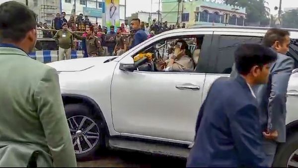 Mamata Banerjee Sustains Minor Injuries As Car Meets With Accident In Burdwan