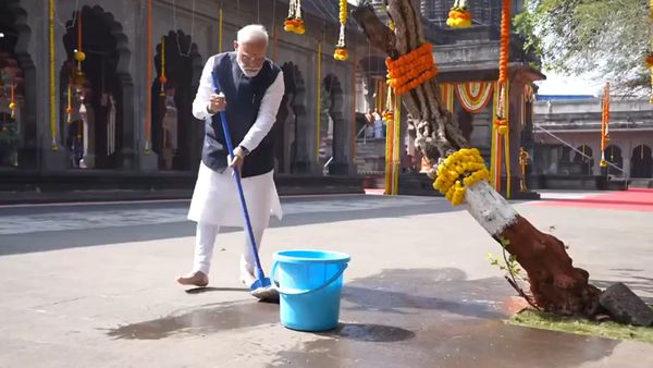 'Swachhata Abhiyan': PM Modi Mops Kalaram Temple Premises In Nashik | Watch