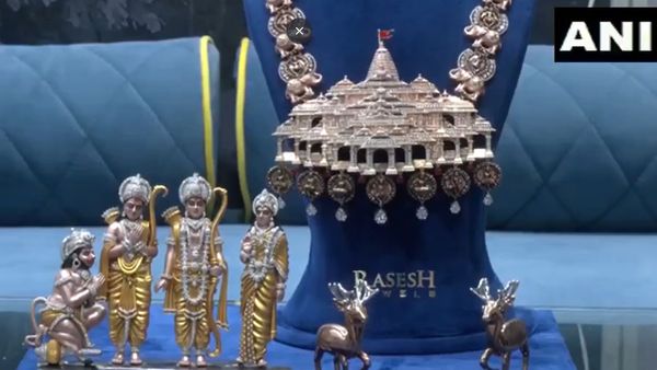 Necklace with 5,000 Diamonds, World's Largest Lock & Key And More: Unique Gifts Pour Into Ayodhya