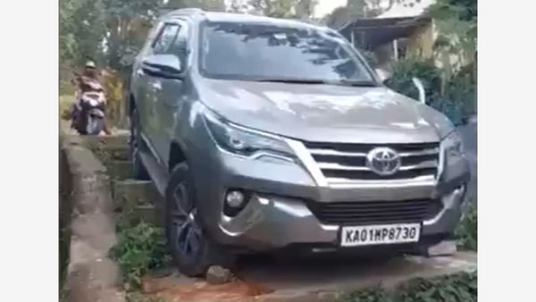 Tamil Nadu Google Maps Mishap Viral Video: SUV Takes Unexpected Detour, Lands At Flight Of Steps