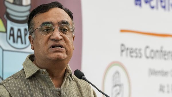 'No Money For Electricity Bill, Salaries': Cong Claims Bank Accounts Frozen, I-T Dept Demands ₹210 Cr Recovery