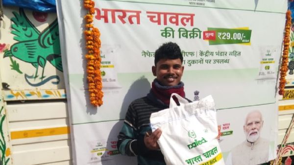 Sale Of Bharat Rice Started In Tamil Nadu's Chennai Through Vans