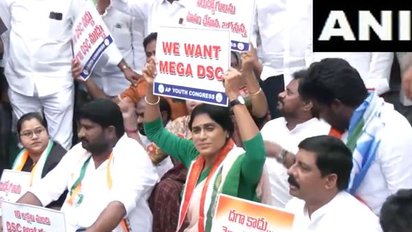 40 Congress Activists Arrested In AP For Protesting Against Teacher Recruitment Notification