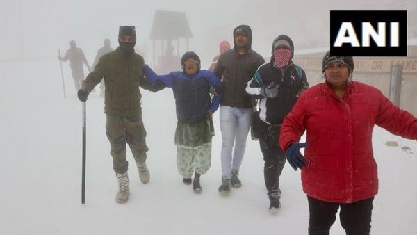 Goosebumps!: Watch Viral Video Of Indian Army Rescuing 500 Tourists At Nathula