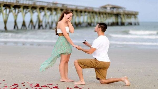 Valentine's Week 2024: Ideas To Celebrate Propose Day On February 8 If You Are In A Long-Distance Relationship