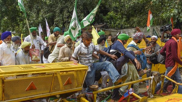 Farmers' Protest: Section 144 Imposed At Delhi Borders, Tractor Entry Restricted