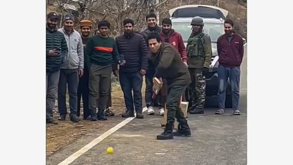 Sachin Tendulkar Plays With Locals In Gulmarg, Calls It 