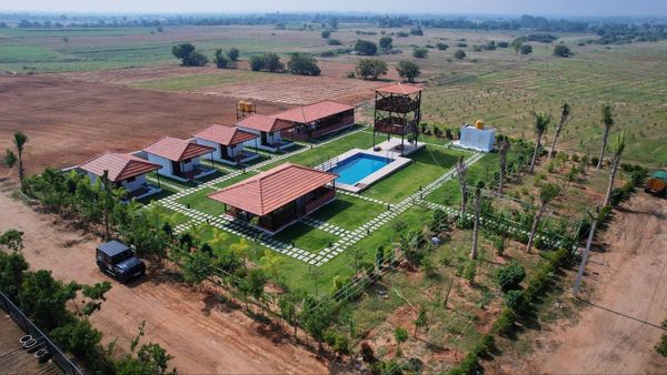 EX bankers turned barren land into profitable agricultural land