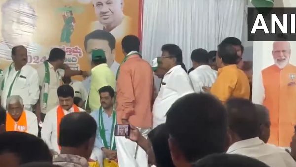 Brawl Between BJP, JDS Workers Hints At 