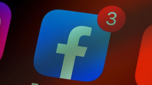 Is Facebook Down Today? Meta Users Unable To Send Messages Or See Stories